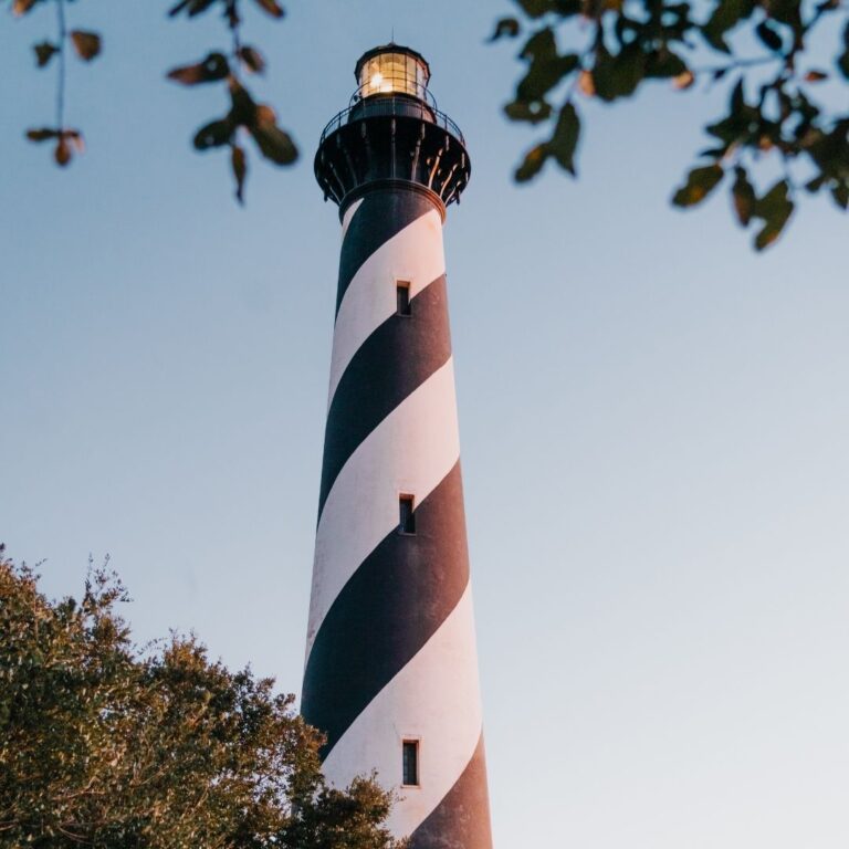 6 Must-See Lighthouses in the Outer Banks